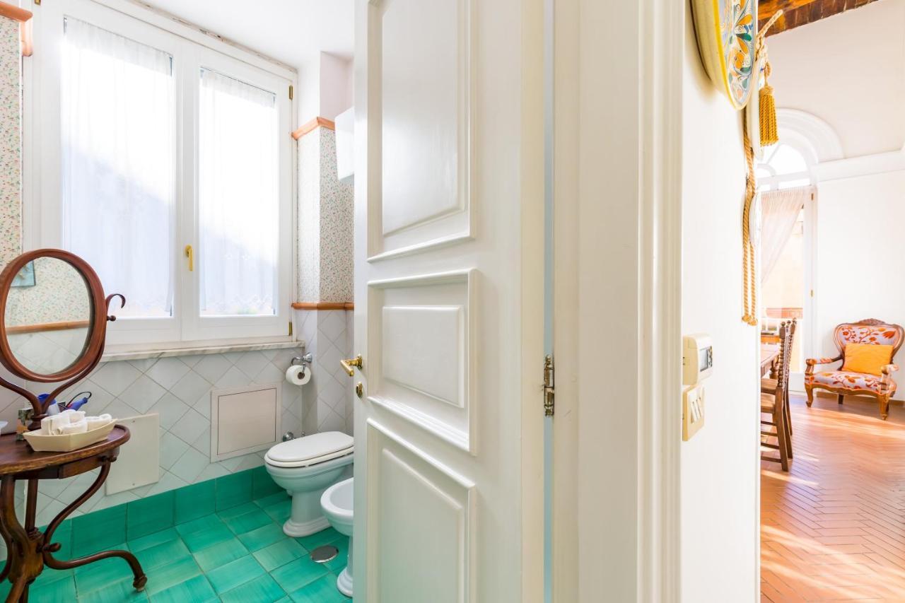 Residenza Capano Charming House By Napoliapartments Extérieur photo